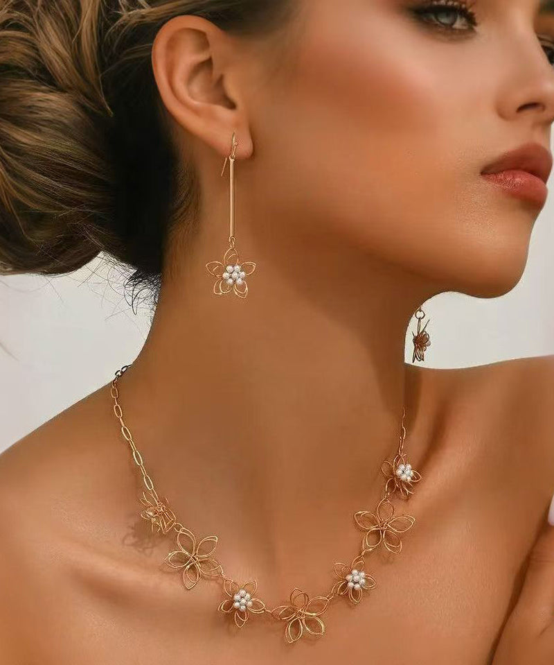 Classic Gold Set with Timeless Appeal