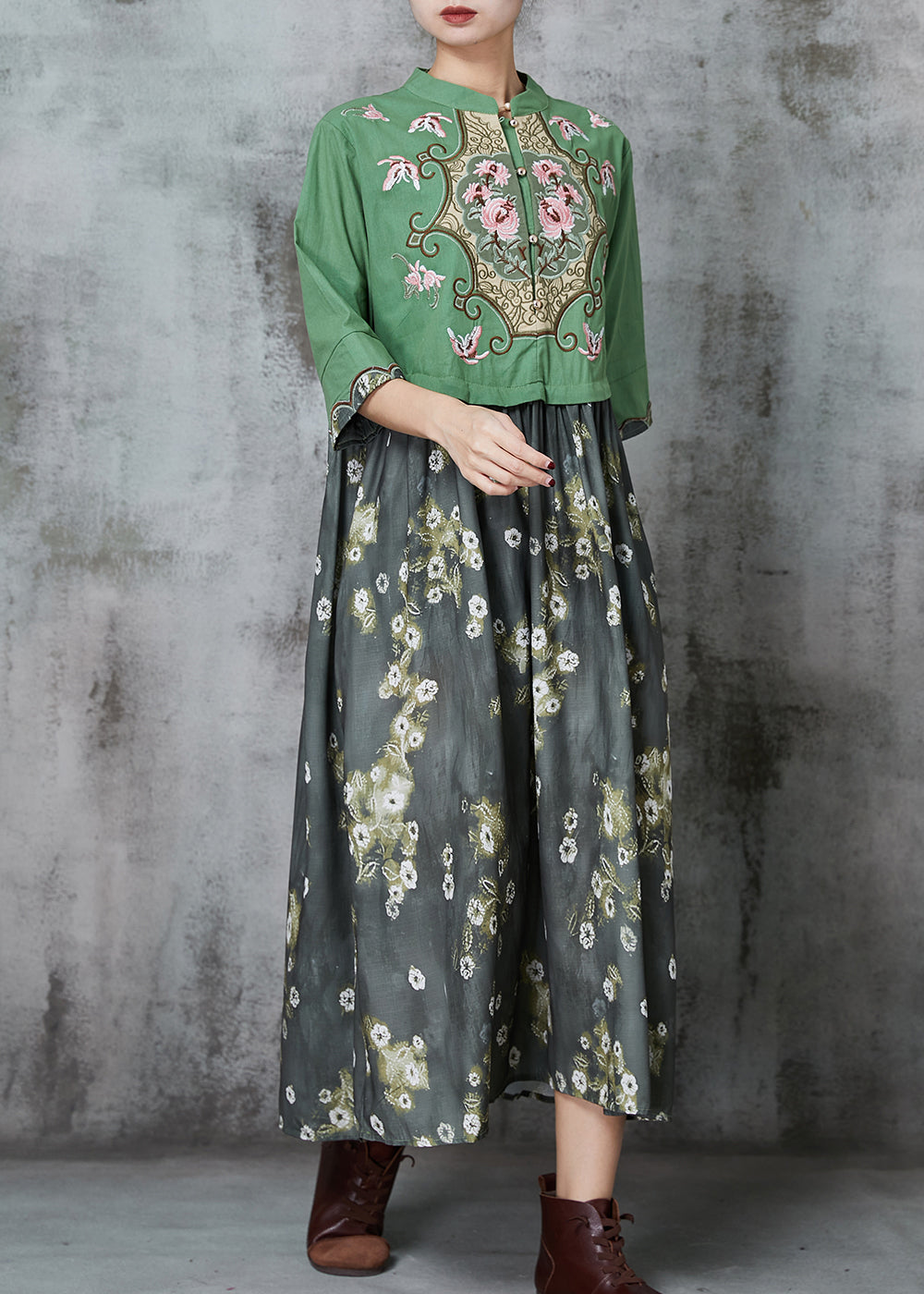 Gracefully Styled Dress for Any Occasion