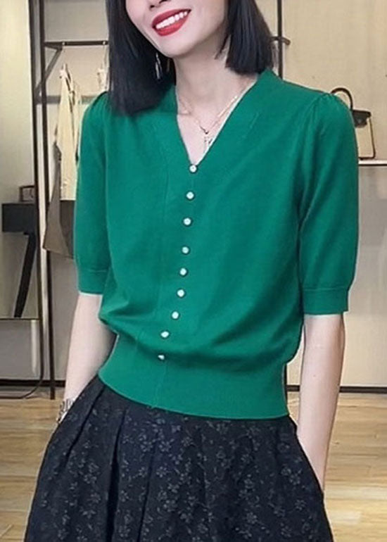 Classic Vintage Top with a Flattering Fit