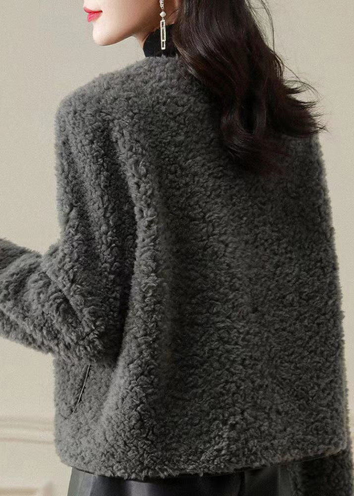 Beautifully Finished Coat in a Timeless Design