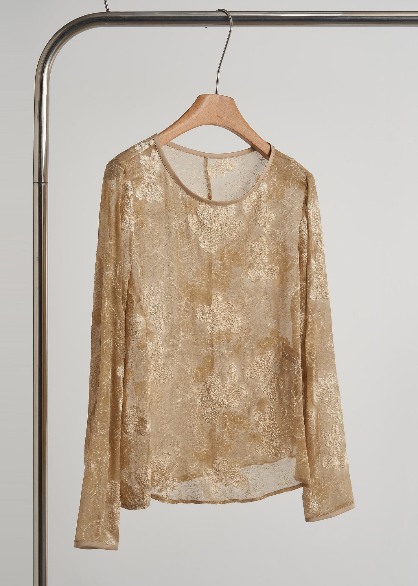 Sophisticated Shirt with a Clean Classic Look