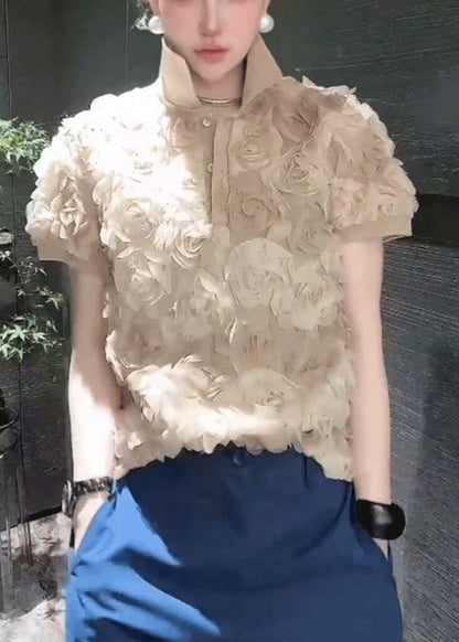 Well Tailored Top with a Graceful Silhouette