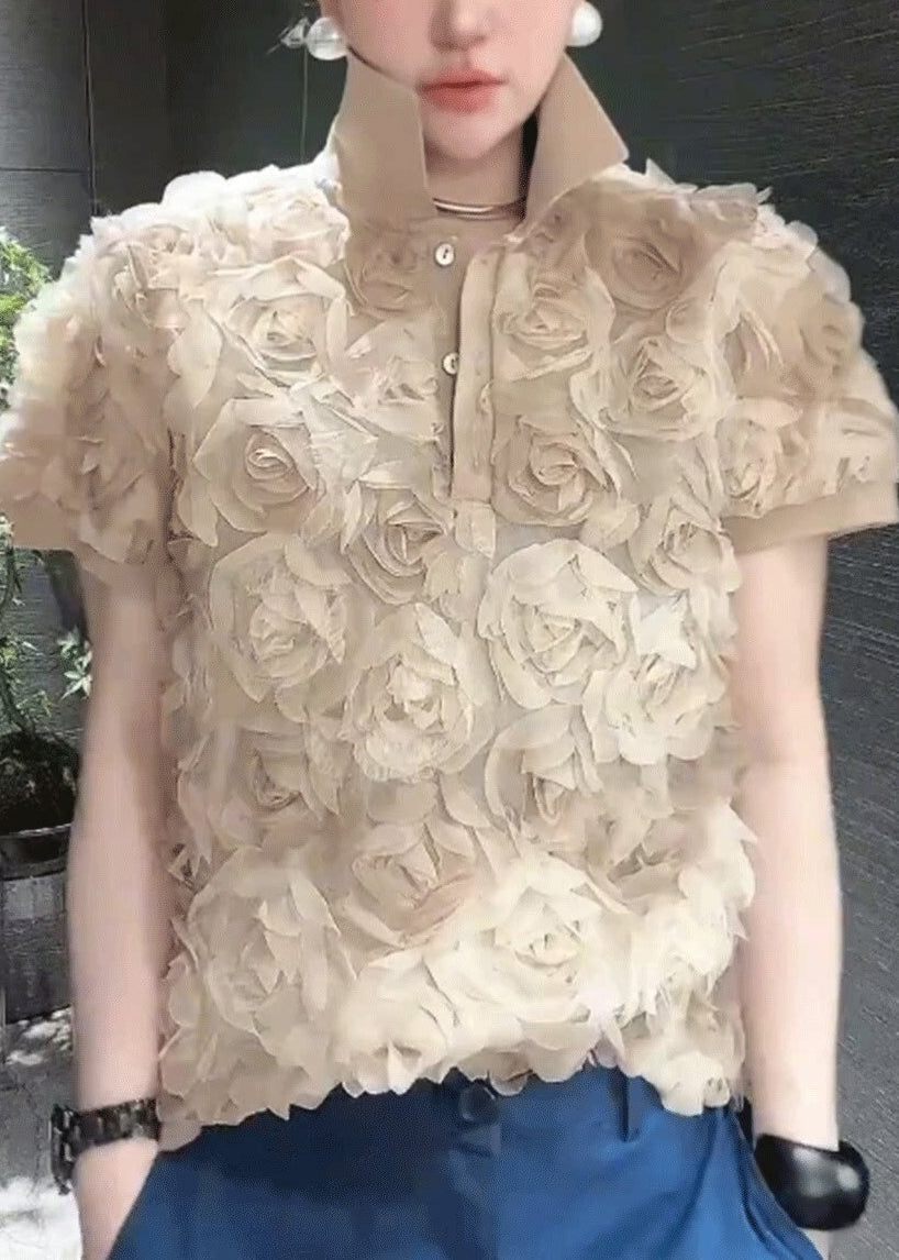 Well Tailored Top with a Graceful Silhouette