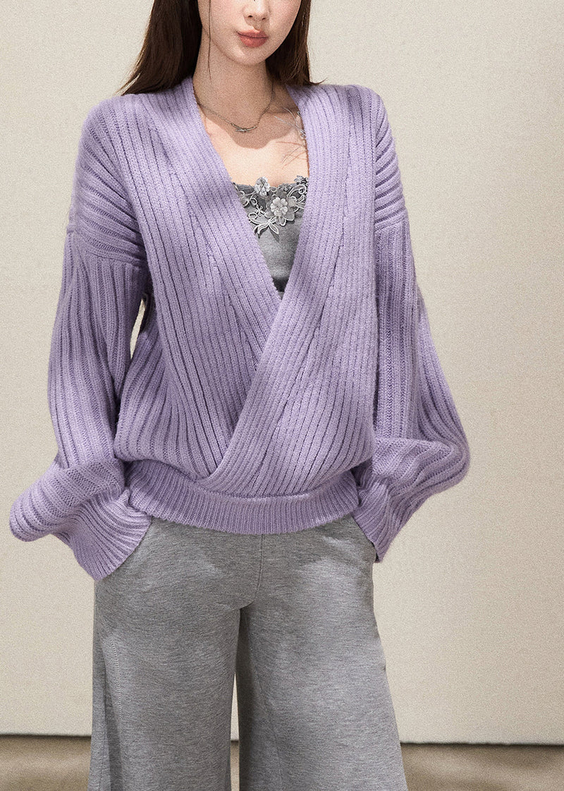 Well Tailored Sweater with a Graceful Silhouette