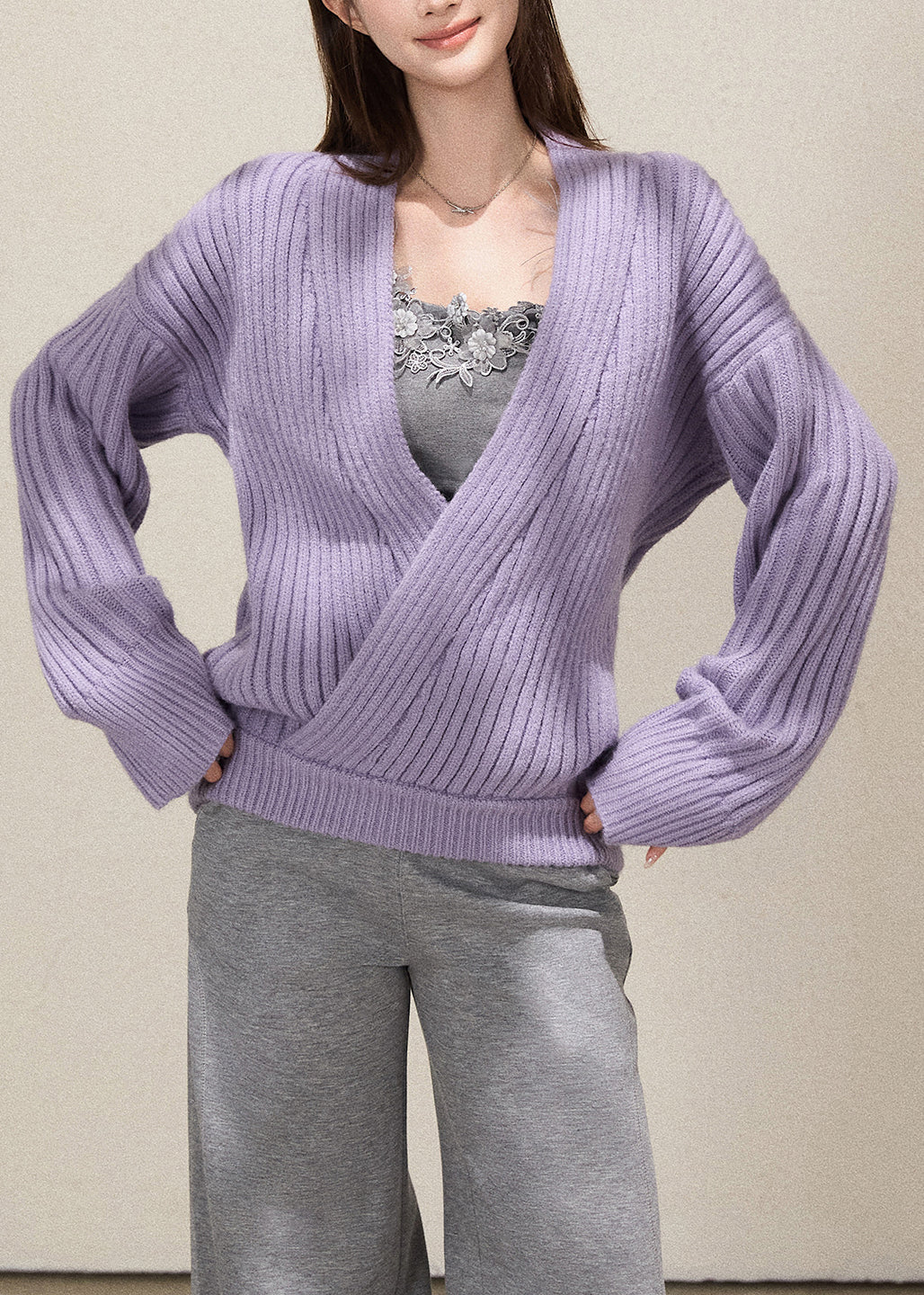 Well Tailored Sweater with a Graceful Silhouette