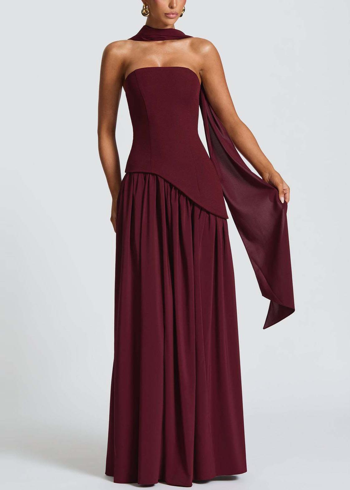 Gracefully Styled Dress for Any Occasion
