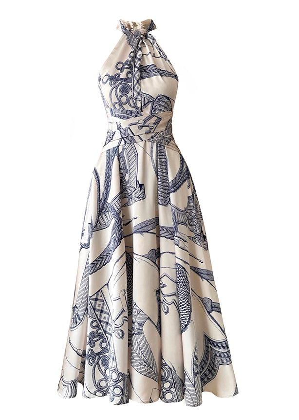Well Tailored Dress with a Graceful Silhouette