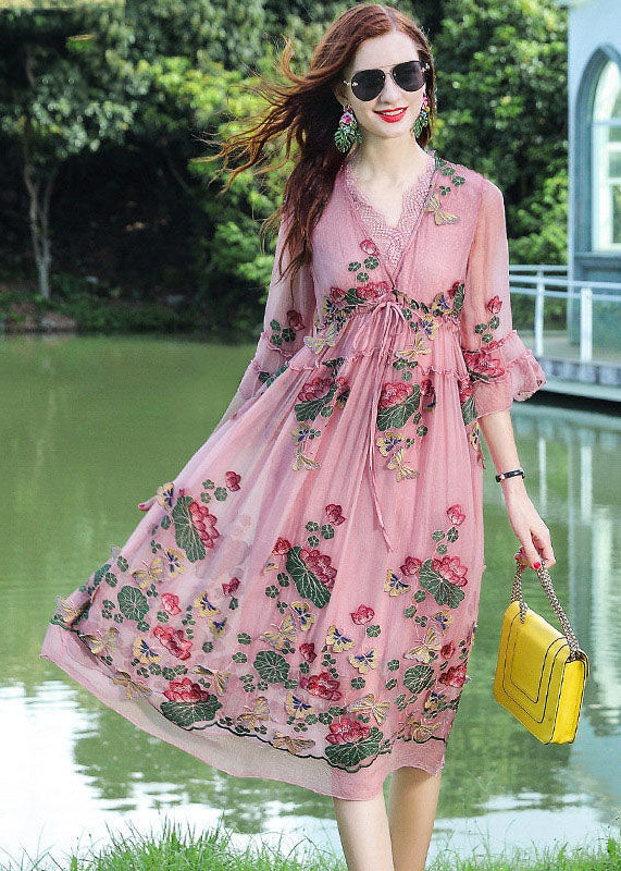 Well Tailored Dress with a Graceful Silhouette