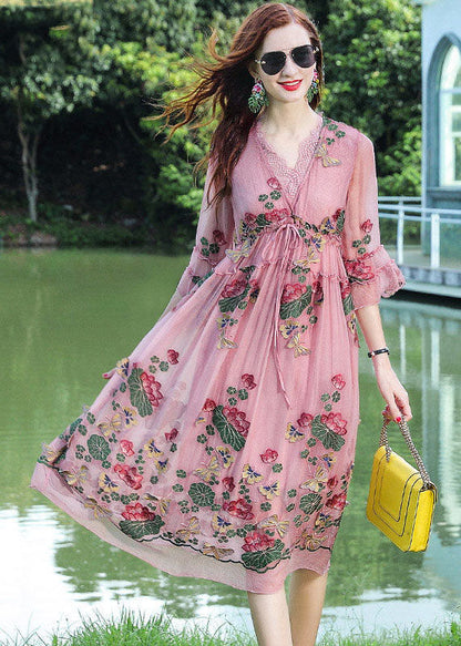 Well Tailored Dress with a Graceful Silhouette