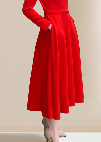 Beautifully Crafted Dress in a Classic Style