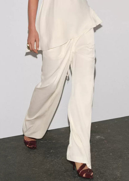 Classic Vintage Pants with a Flattering Fit