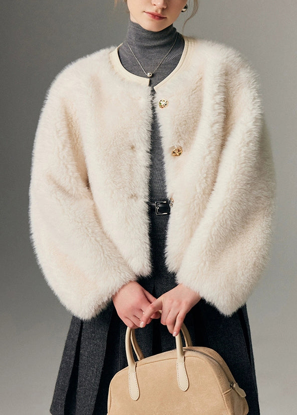 Elegantly Styled Coat for Everyday Wear