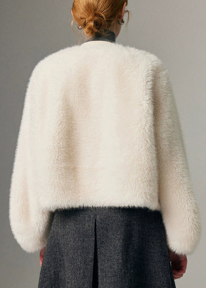 Elegantly Styled Coat for Everyday Wear
