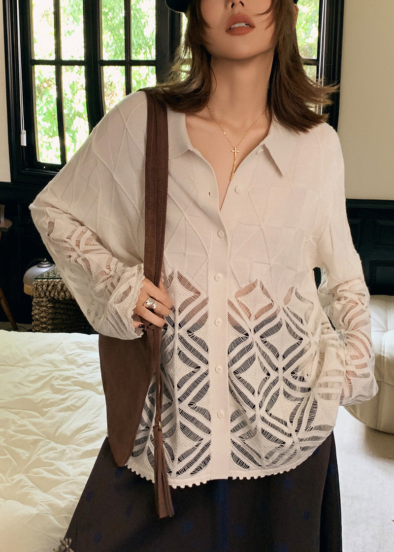 Effortlessly Elegant Blouse with a Timeless Design