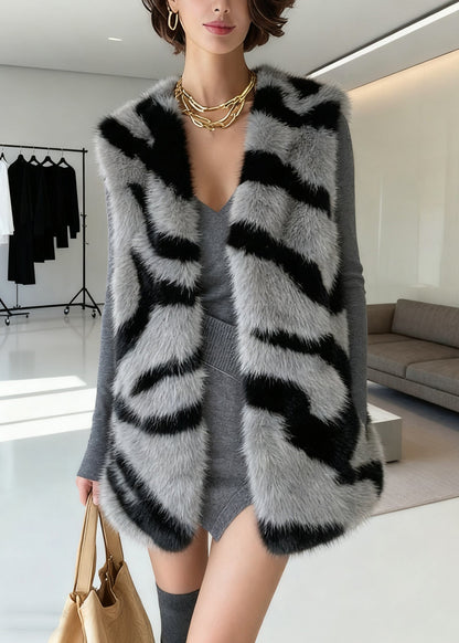 Effortlessly Elegant Coat with a Timeless Design