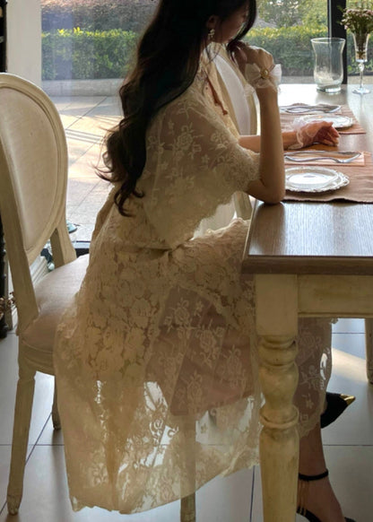 Effortlessly Elegant Dress with a Timeless Design