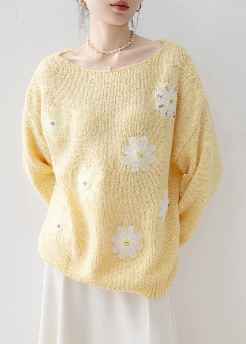 Effortlessly Elegant Sweater with a Timeless Design