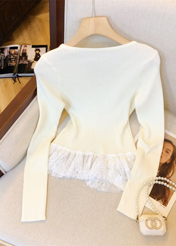 Classic Vintage Sweater with a Flattering Fit
