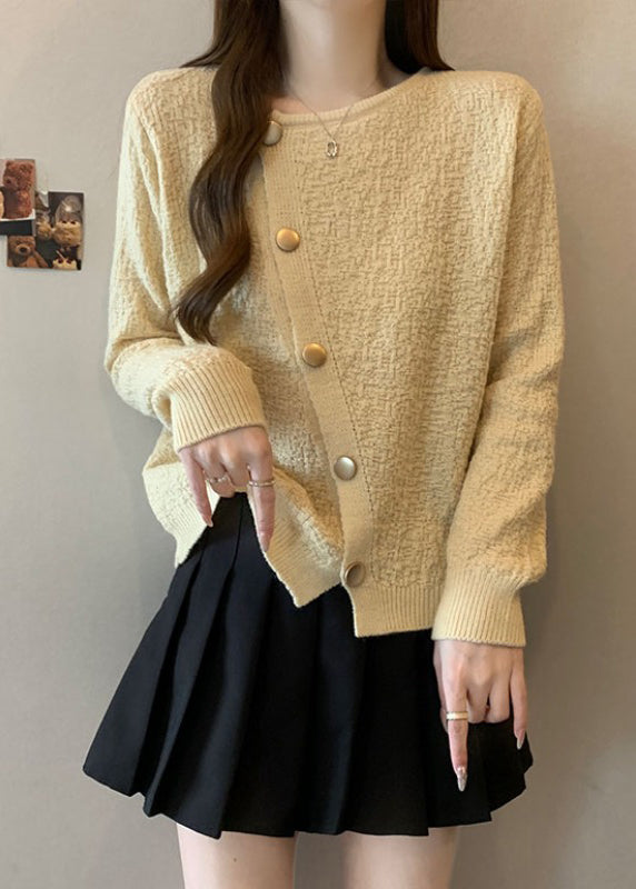 Elegantly Styled Blouse for Everyday Wear