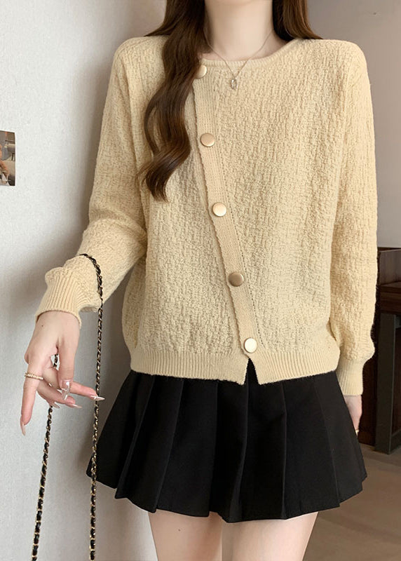 Elegantly Styled Blouse for Everyday Wear