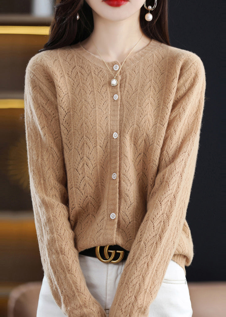 Effortlessly Elegant Cardigan with a Timeless Design