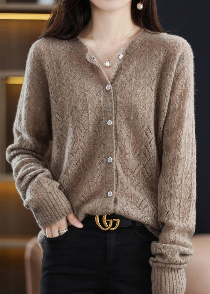 Effortlessly Elegant Cardigan with a Timeless Design