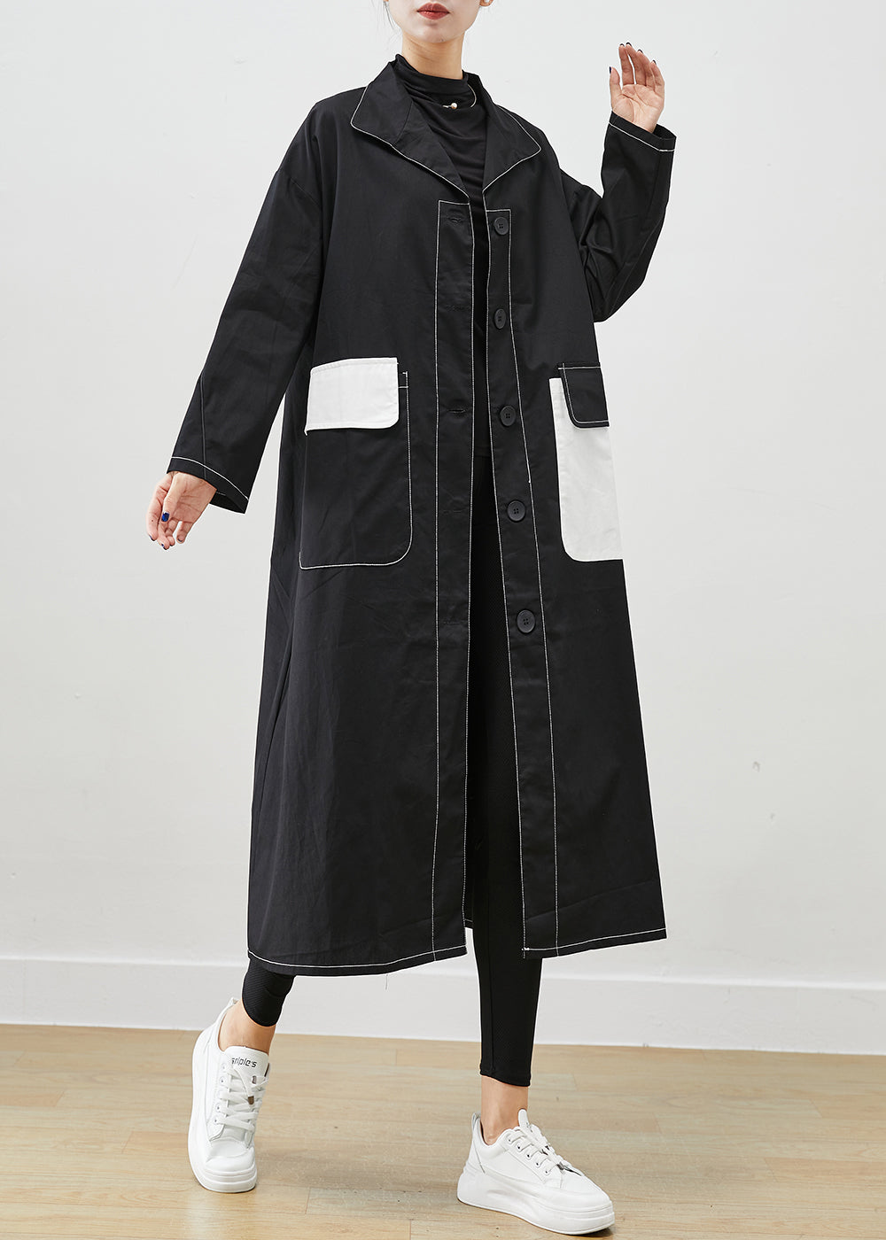 Effortlessly Elegant Coat with a Timeless Design