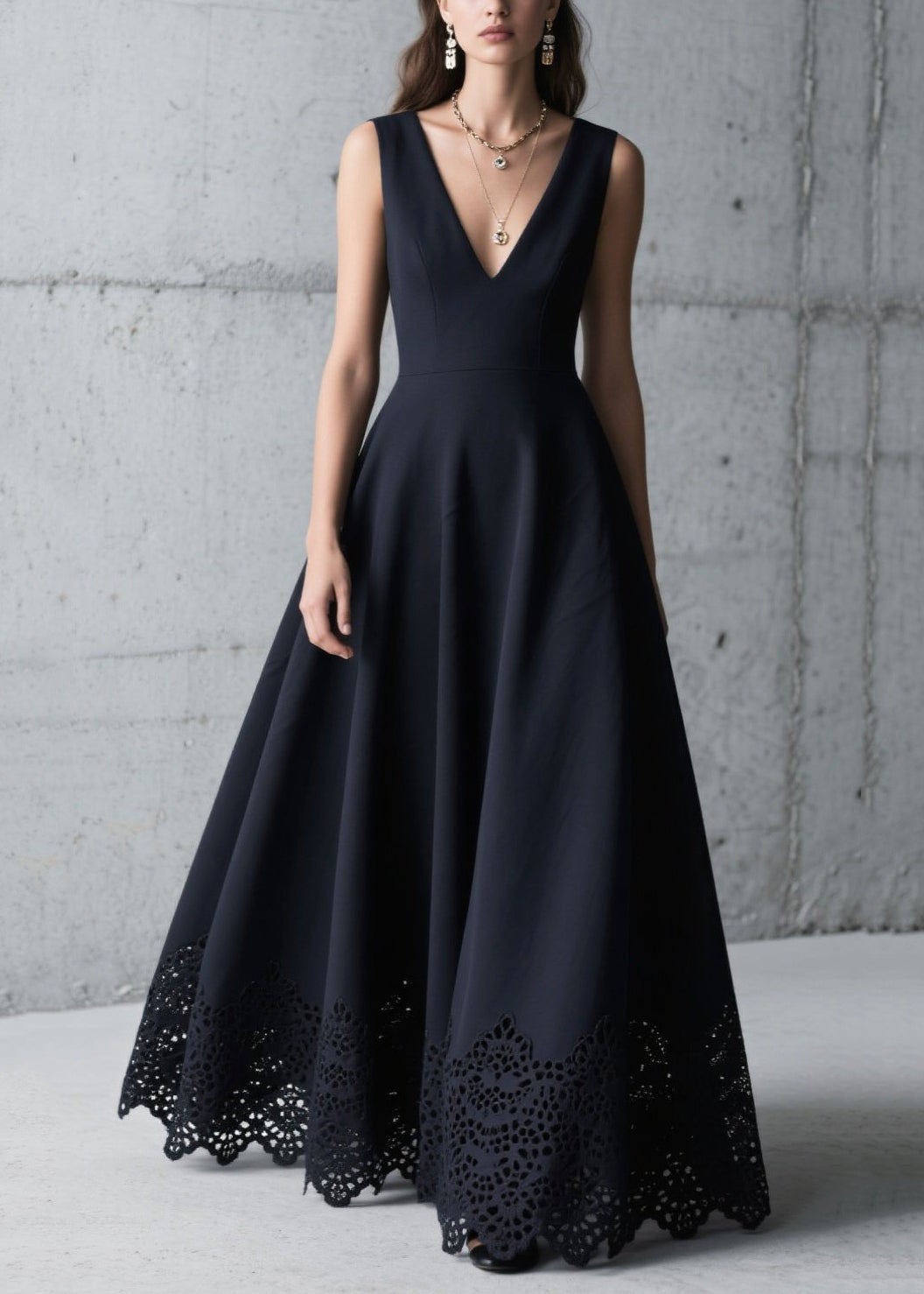 Well Tailored Dress with a Graceful Silhouette