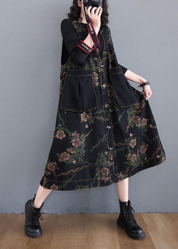 A Vintage Style Coat with Delicate Timeless Details