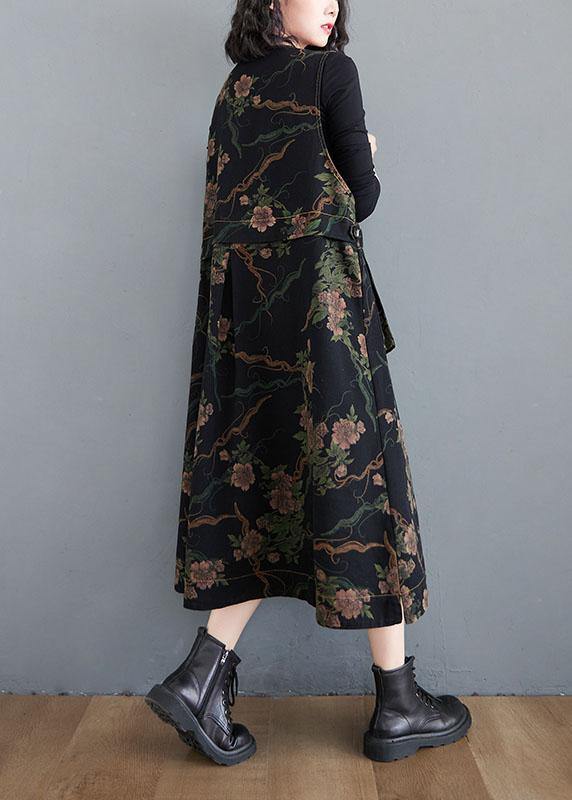 A Vintage Style Coat with Delicate Timeless Details