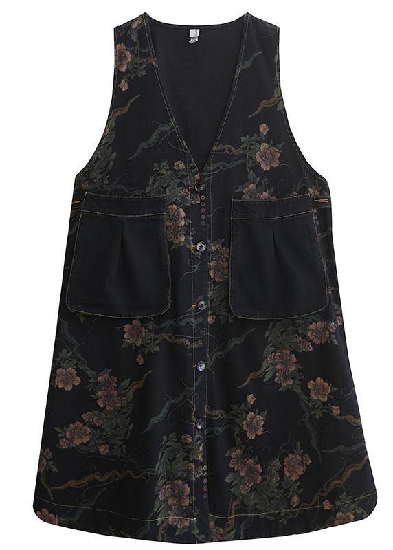 A Vintage Style Coat with Delicate Timeless Details