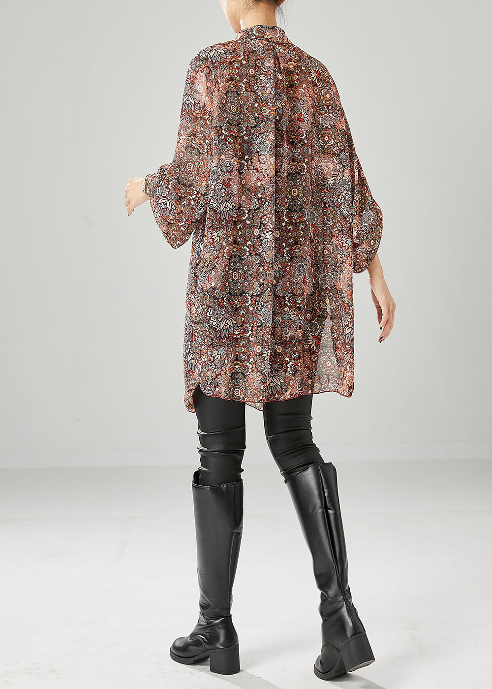 Effortlessly Elegant Top with a Timeless Design
