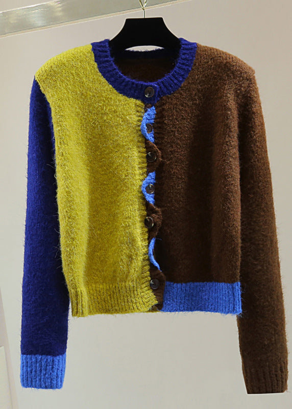 Gracefully Styled Sweater for Any Occasion