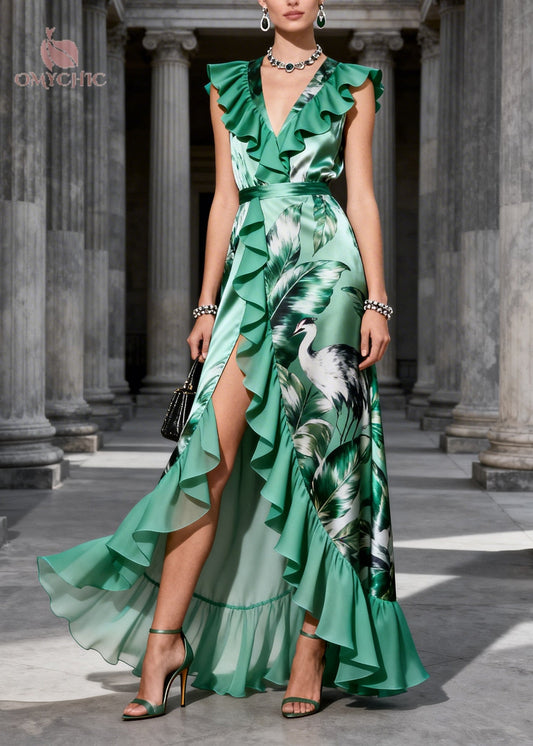 Beautifully Crafted Dress in a Classic Style