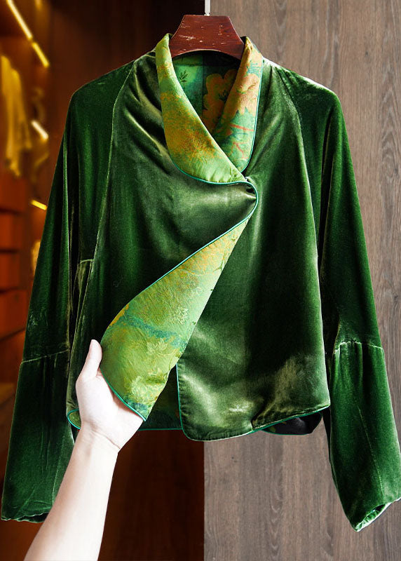 Elegantly Styled Coat for Everyday Wear