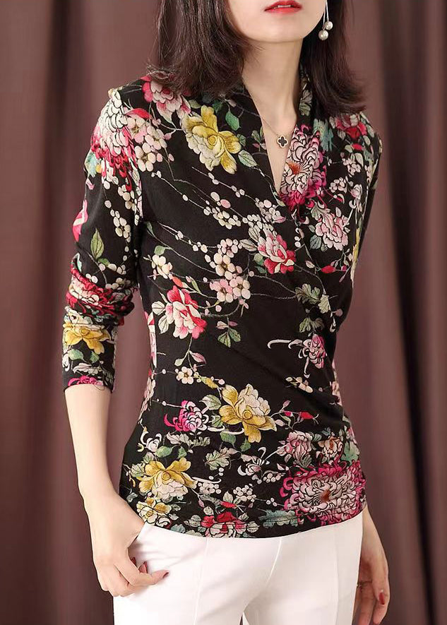 Effortlessly Elegant Top with a Timeless Design