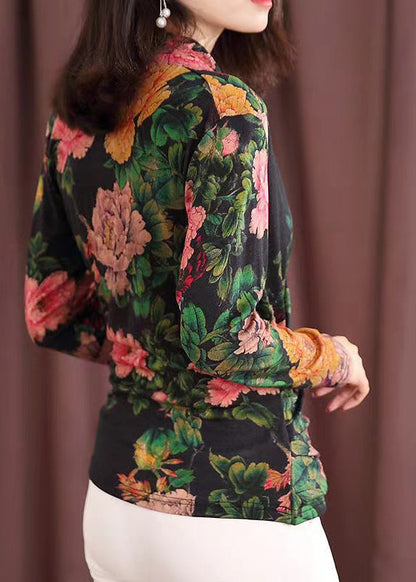Effortlessly Elegant Top with a Timeless Design