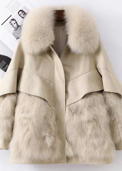 Effortlessly Elegant Jacket with a Timeless Design