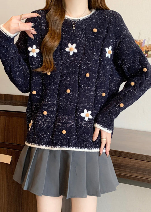 Effortlessly Elegant Sweater with a Timeless Design