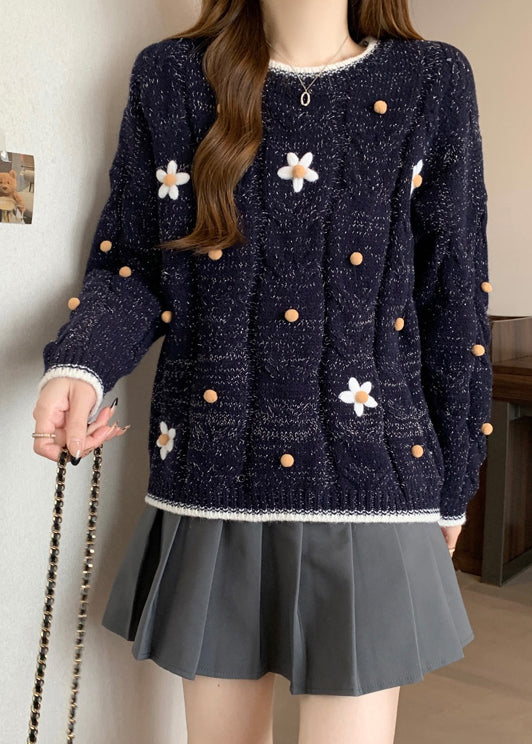 Effortlessly Elegant Sweater with a Timeless Design