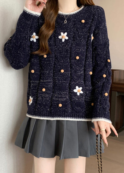 Effortlessly Elegant Sweater with a Timeless Design