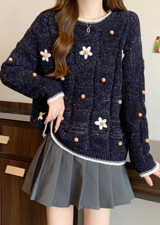 Effortlessly Elegant Sweater with a Timeless Design