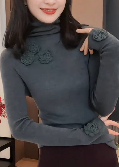 Effortlessly Elegant Sweater with a Timeless Design
