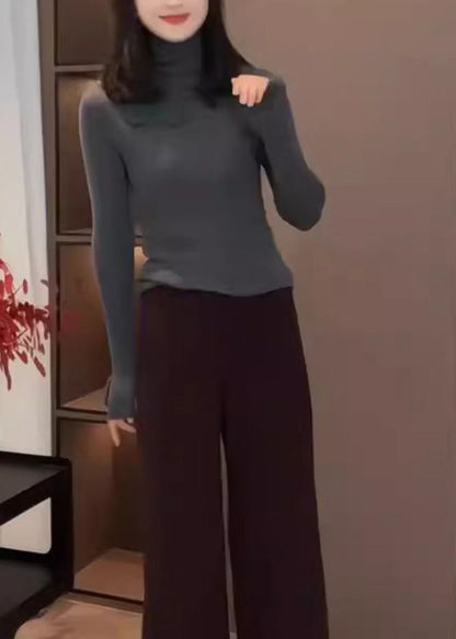 Effortlessly Elegant Sweater with a Timeless Design