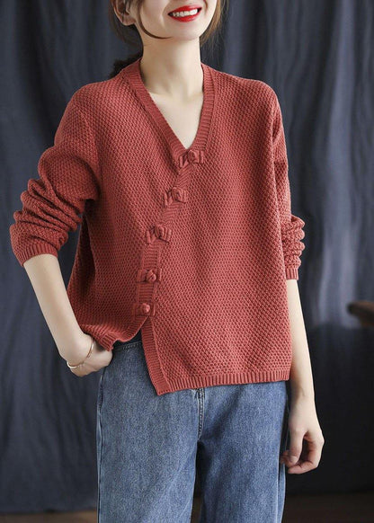 Well Tailored Sweater with a Graceful Silhouette
