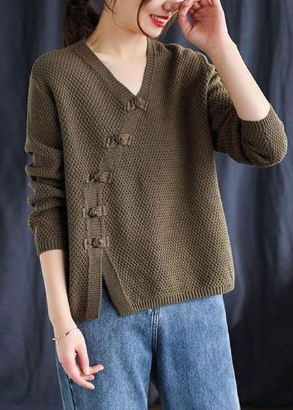 Well Tailored Sweater with a Graceful Silhouette