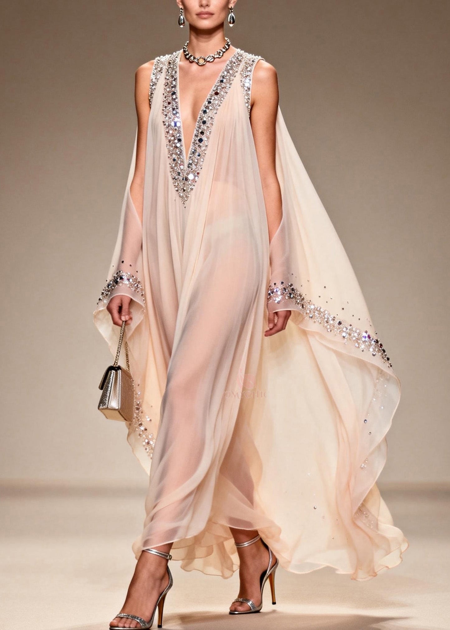 Beautifully Finished Dress in a Timeless Design