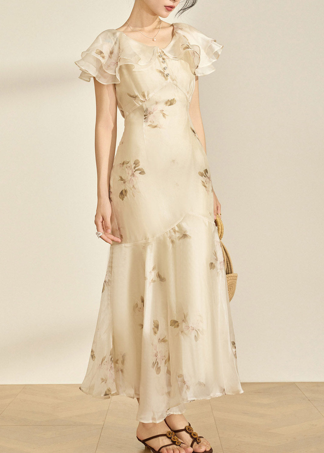 Sophisticated Dress with a Clean Classic Look