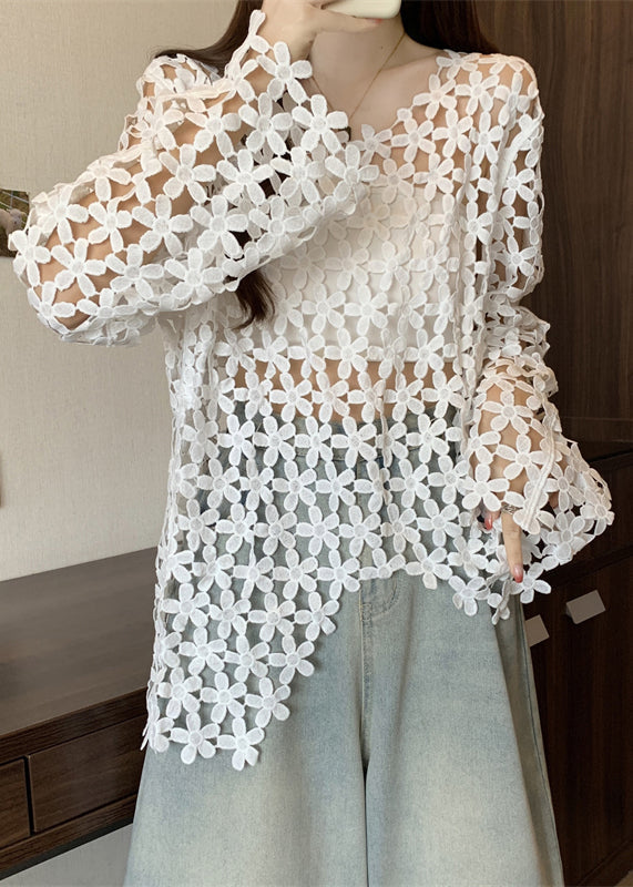 Effortlessly Elegant Top with a Timeless Design