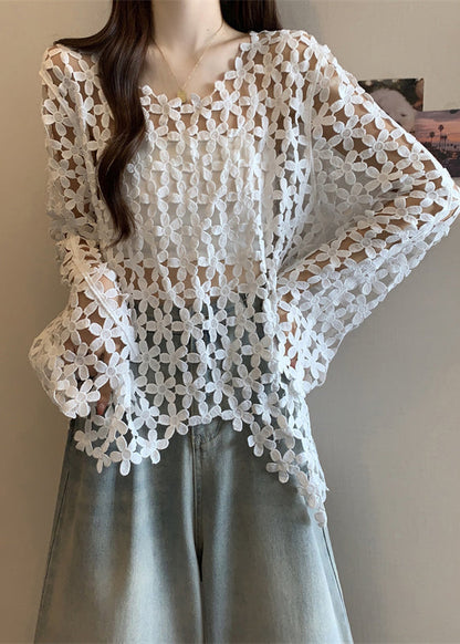Effortlessly Elegant Top with a Timeless Design